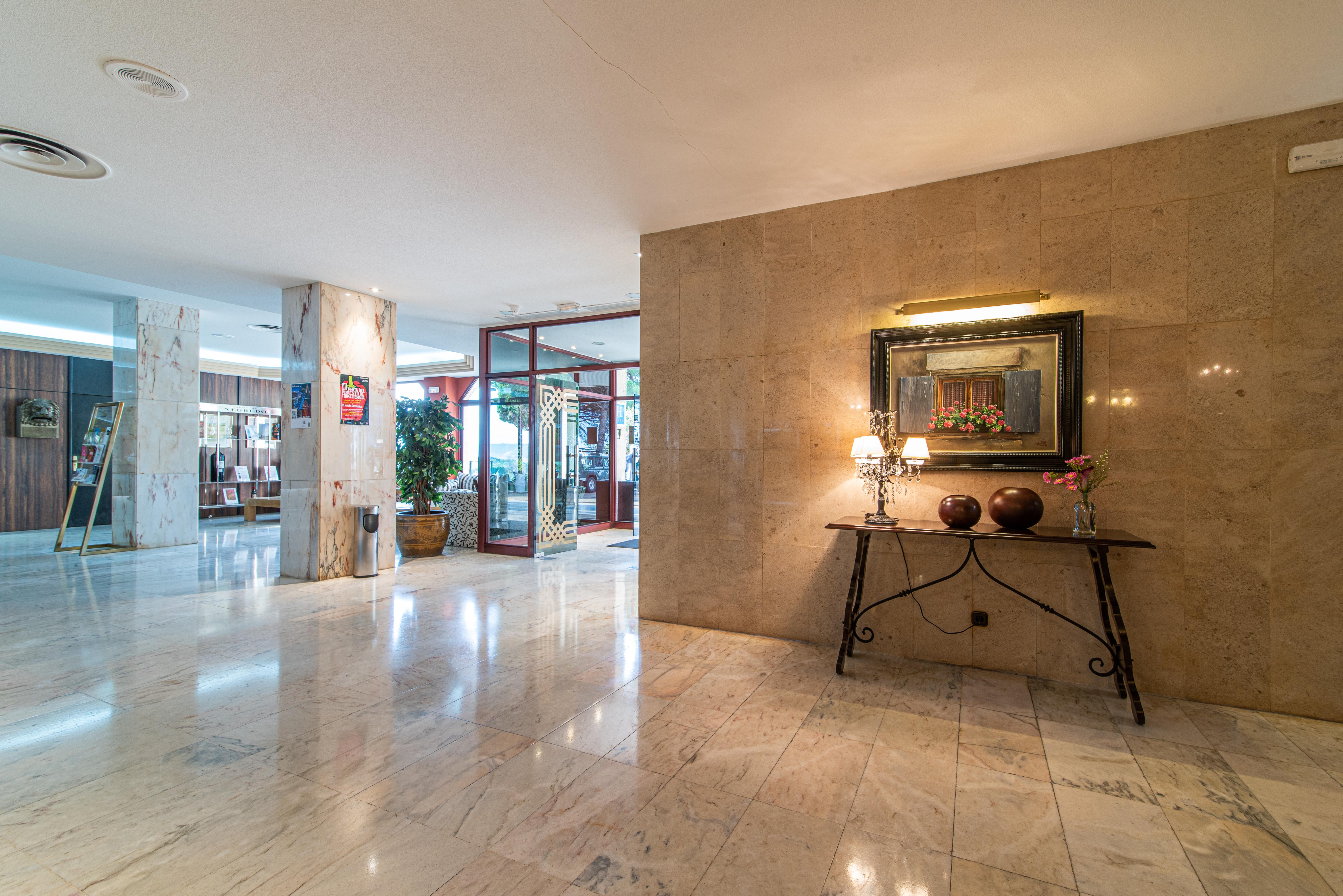 Hospedium Hotel Europa Centro Magaz De Pisuerga Ngoại thất bức ảnh