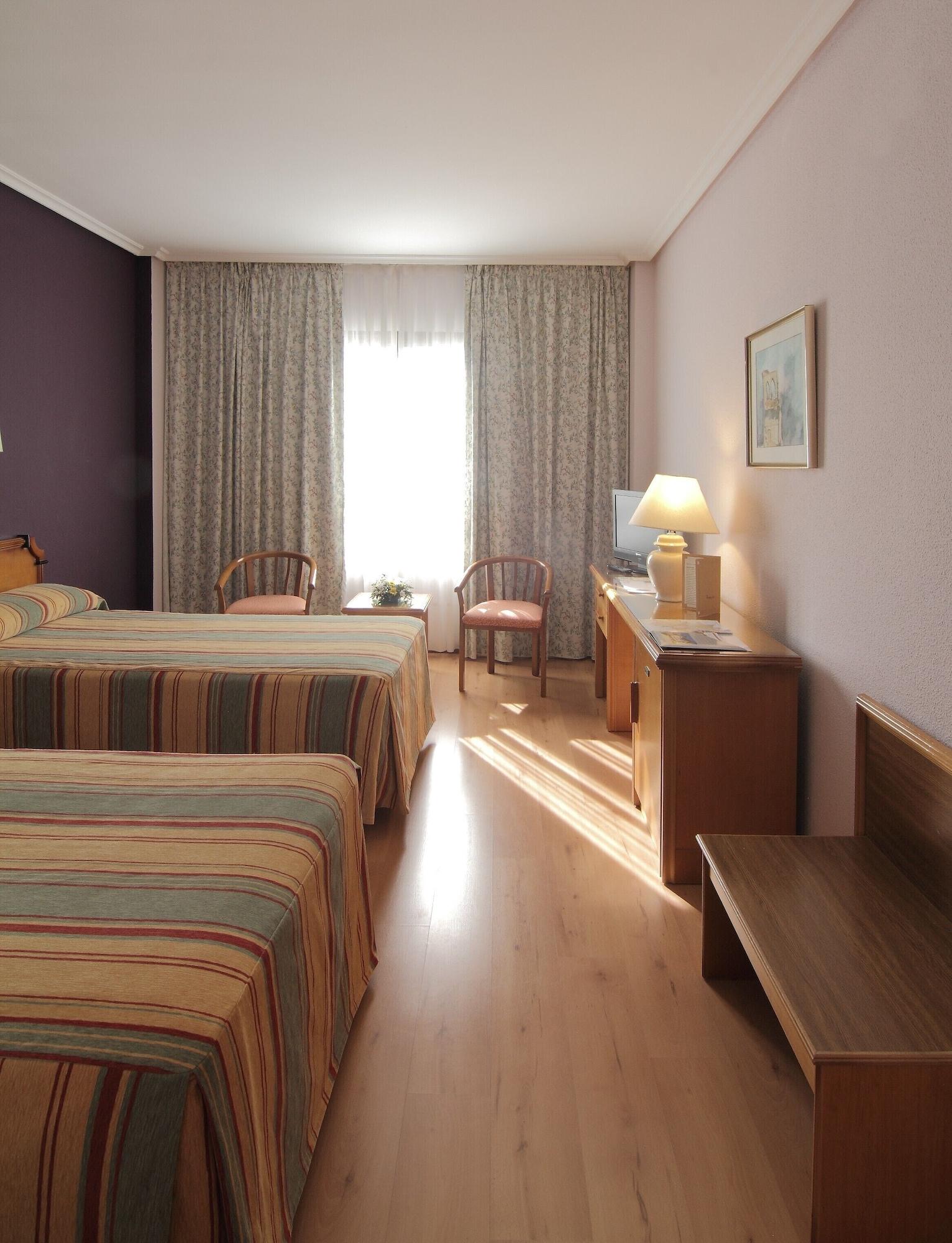 Hospedium Hotel Europa Centro Magaz De Pisuerga Ngoại thất bức ảnh