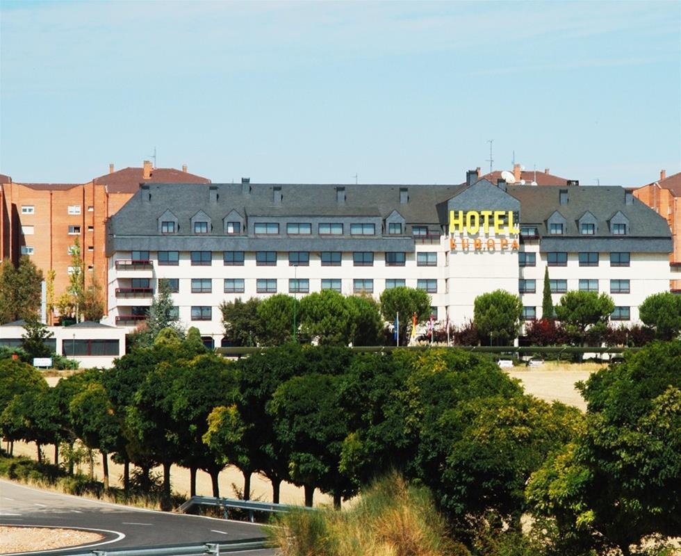 Hospedium Hotel Europa Centro Magaz De Pisuerga Ngoại thất bức ảnh