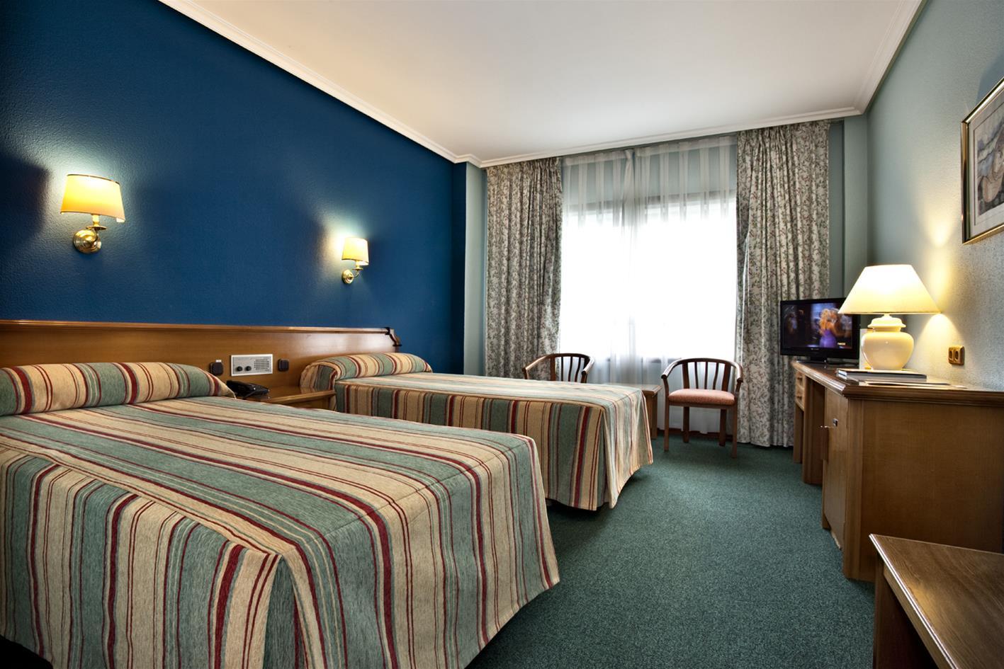 Hospedium Hotel Europa Centro Magaz De Pisuerga Ngoại thất bức ảnh