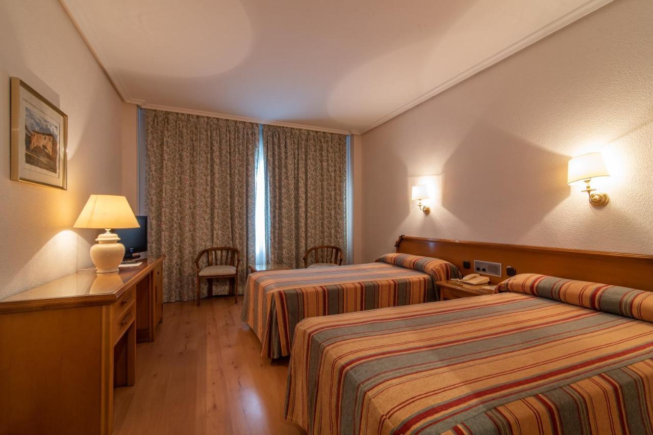 Hospedium Hotel Europa Centro Magaz De Pisuerga Ngoại thất bức ảnh